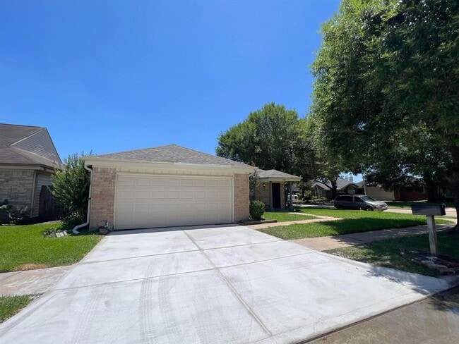 Photo - 13531 Rainbow Falls St House