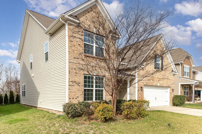 Photo - 7922 Kelburn Ln