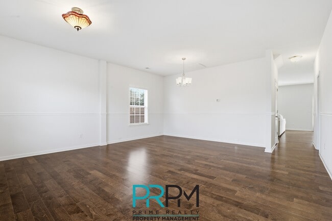 Photo - 413 Graypointe Dr