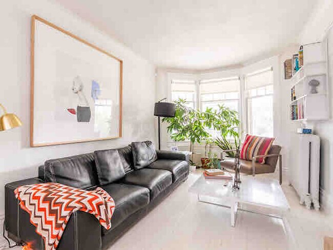 Photo - 18 Carey Rd Unit SI ID1513109P
