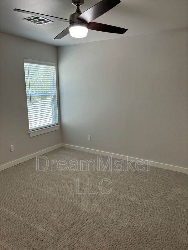 Photo - 909 Riva Pkwy