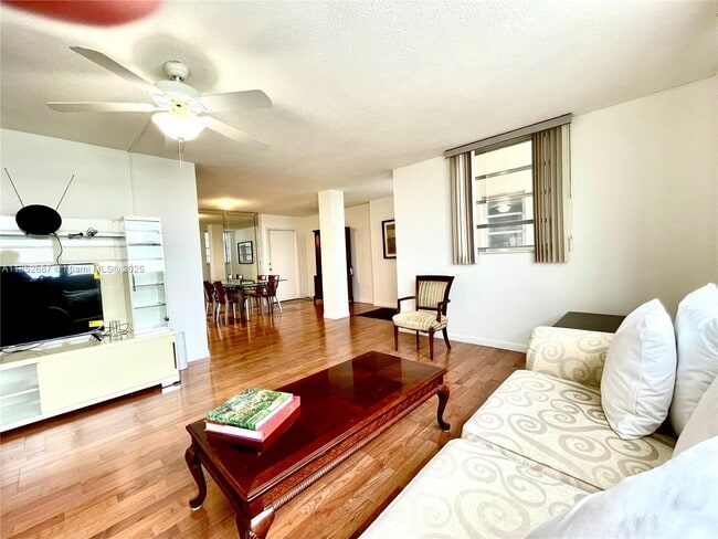 Photo - 1811 Jefferson St Unidad 708