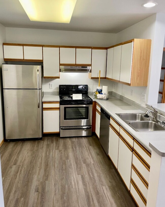 Photo - Riverwalk Apartments