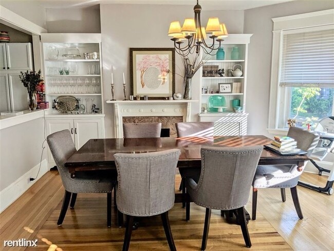 Photo - 330 Saint Paul St