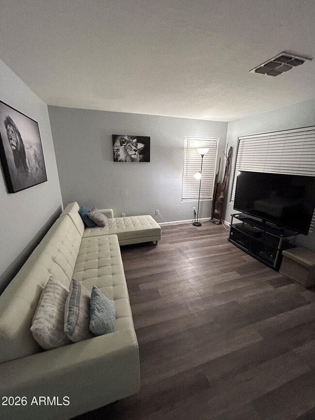 Photo - 10826 W Wilshire Dr