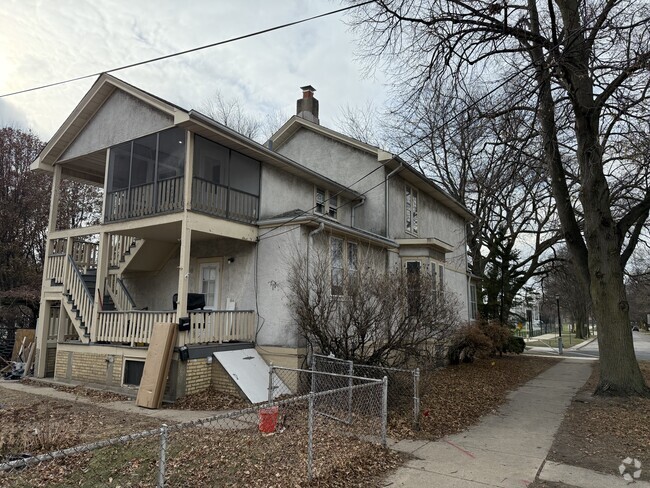 Building Photo - 947 Florence Ave Unit 2 Rental