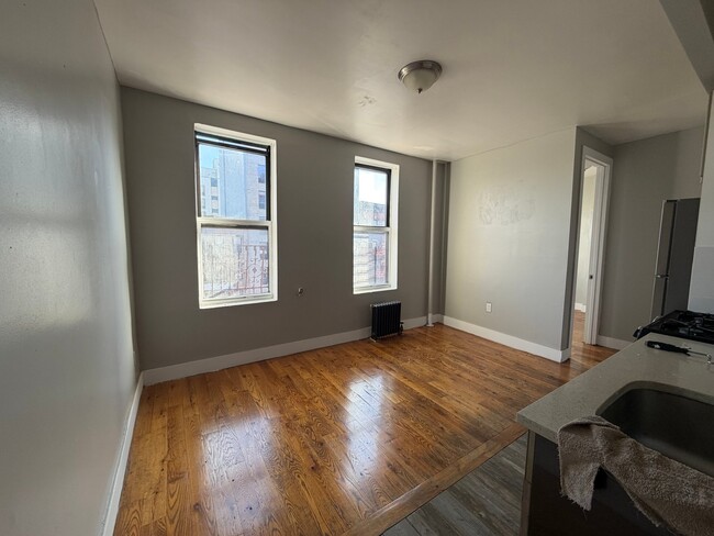 Photo - 295 E 149th St Unit 17