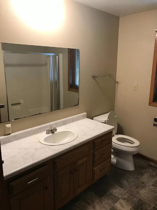 303 Locust St