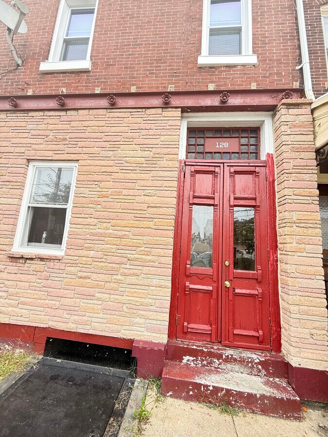 Photo - 128 N York St Unit 1st Floor Rear