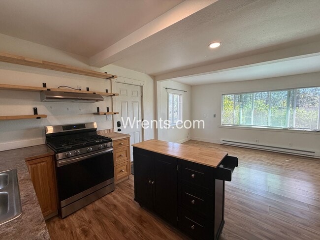 Photo - Lakeview Cabin Living – 1 Bed / 1 Bath Retreat on Sprague Lake!