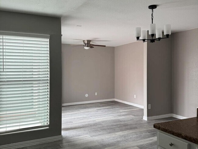 Building Photo - Affordable studio condo with shower-only b... Unit C301