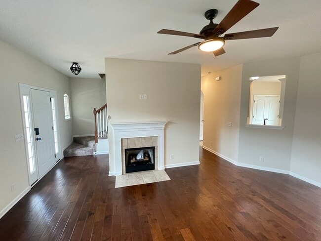 Photo - White House townhome- lawn care included, 1 car garage!