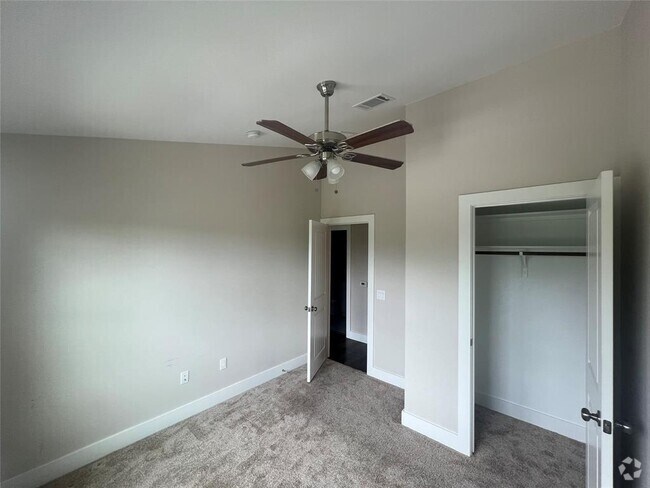 Building Photo - 813 Northington St Rental