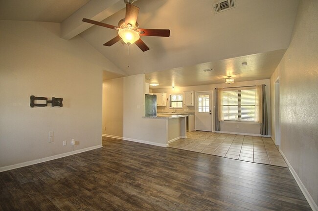Photo - 117 Dover Dr