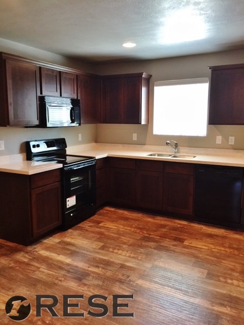 Photo - Awesome Vineyard THouse w attached one car garage