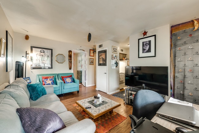 Photo - 5825 Reiger Ave