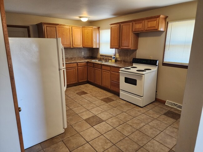 Photo - 432 Hazel Ct