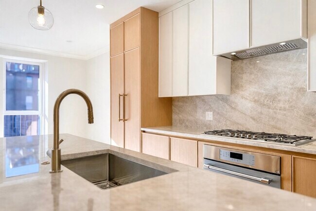 Building Photo - 144 Worcester St Unit 3