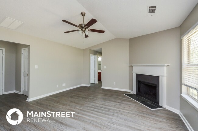 Photo - 115 Honey Ln