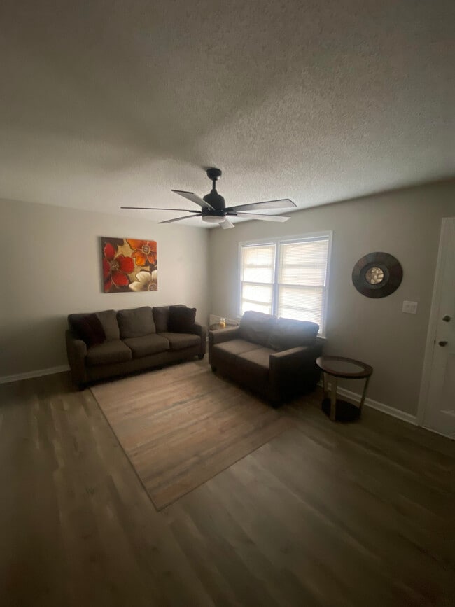 Photo - 107b Sador St Unit 107B