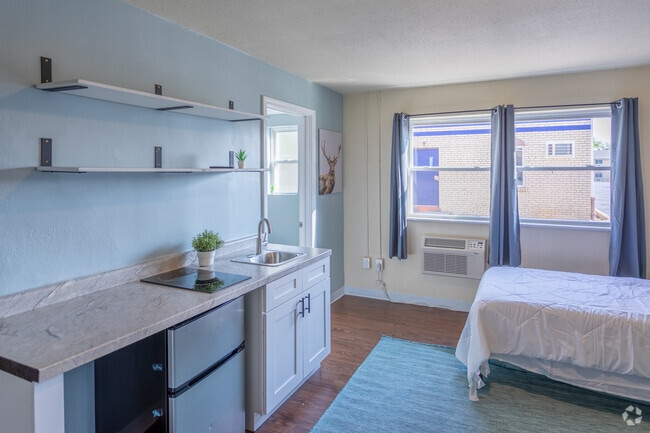 Studio, 1BA - 250 SF - The Bloks