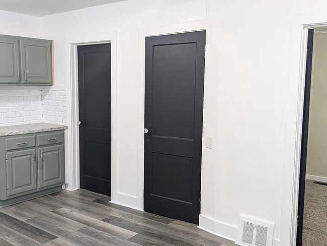 Photo - 922 Burdette St