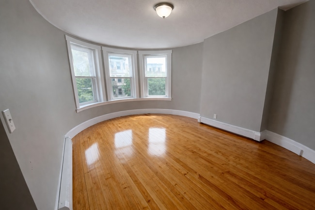 Photo - 270 Bowdoin St Unit 3