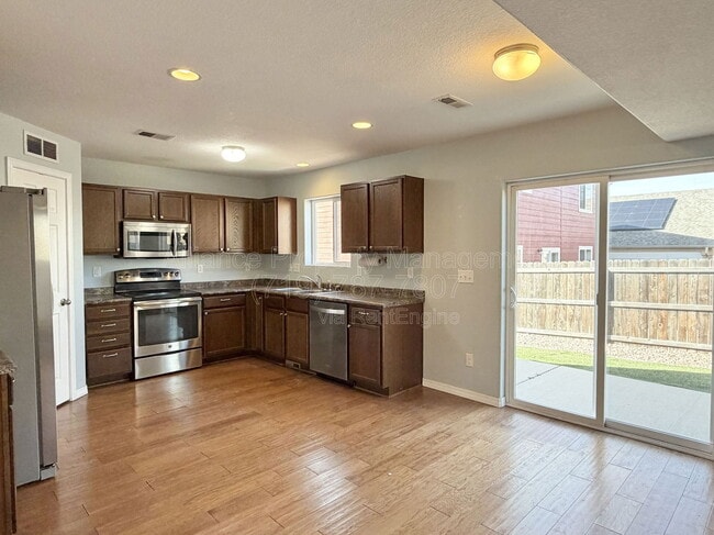 Photo - 3910 Reindeer Cir