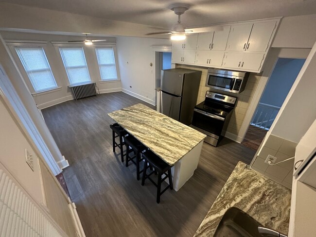 Open Concept Kitchen / Liv Area - 120 Cleveland Ave Unit 2nd & 3rd Floor Apartment