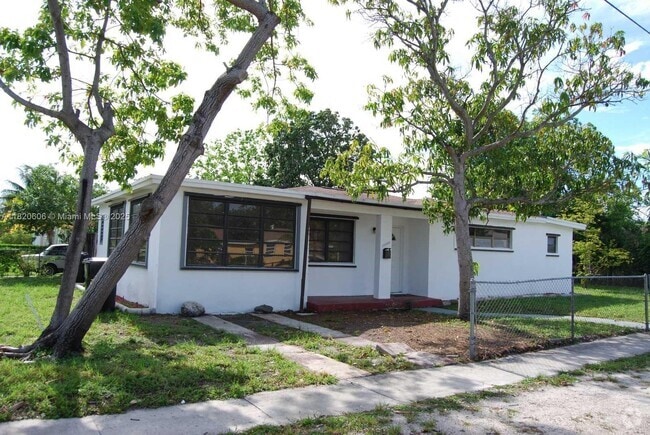 Building Photo - 15660 NE 15th Ave Rental