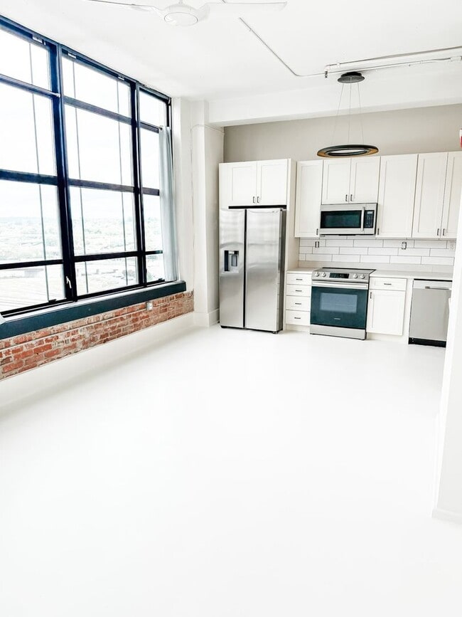 Photo - 116 S Gay St