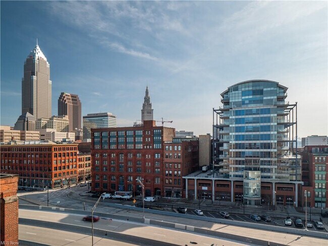 Ariel view - 701 W Lakeside Ave Unit 1009