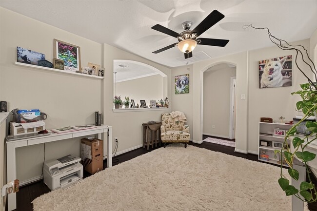 Photo - 121 Fairport Ct