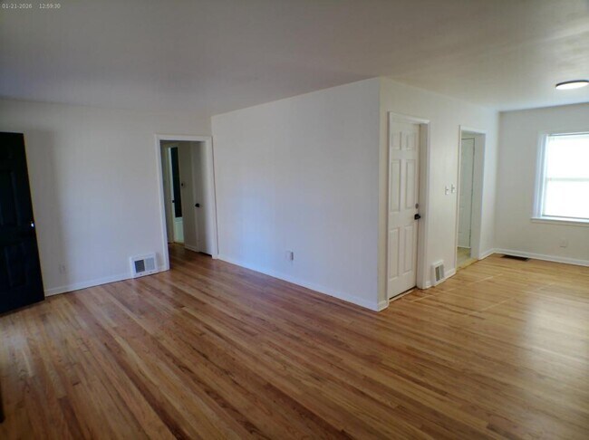 Photo - 711 W 90th Terrace