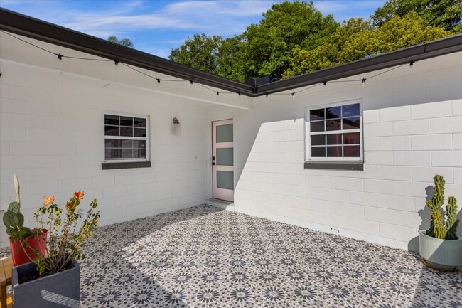 Photo - 641 Sherwood Dr