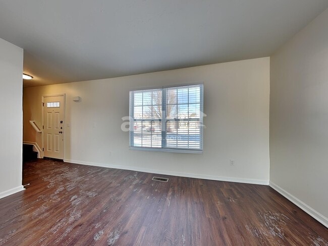 Photo - 363 Gatewood Ct