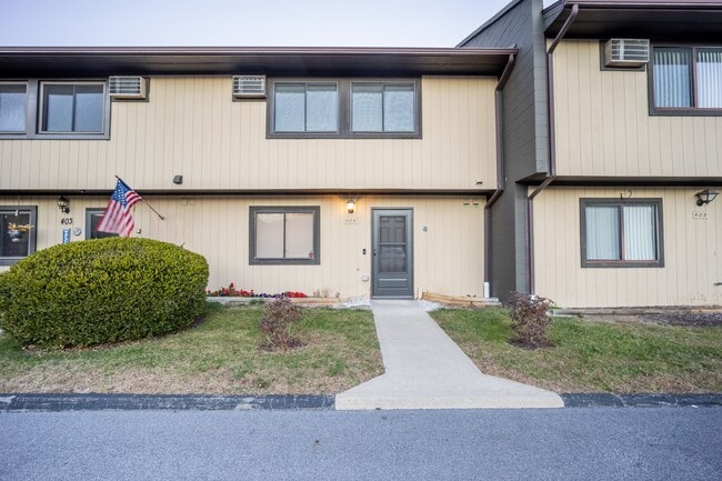 Building Photo - 404 Chelsea Cove S Unit 404 Chelsea Cove