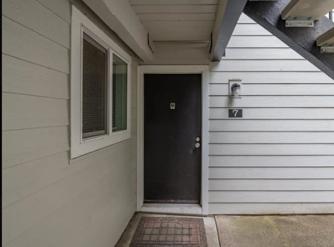 Building Photo - Charming Ground-Level 1BR in Sequoia Park – Patio, Pool Access & Prime Beaverton Location Unit G7