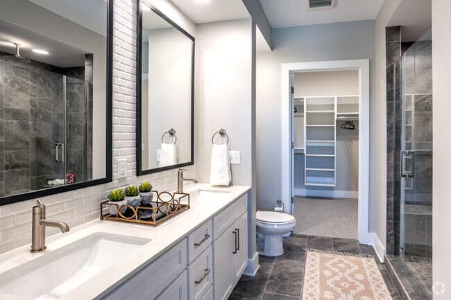 2BR, 2BA - 1,274 SF