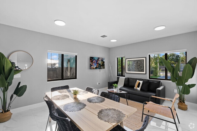 Building Photo - 1786 NW 31st St Unit ID1239912P Rental
