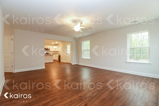 Photo - 229 Western Red Cedar Dr