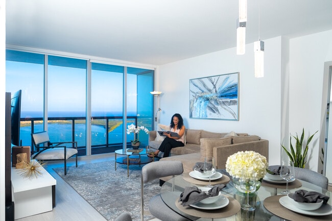 Photo - Panorama Tower