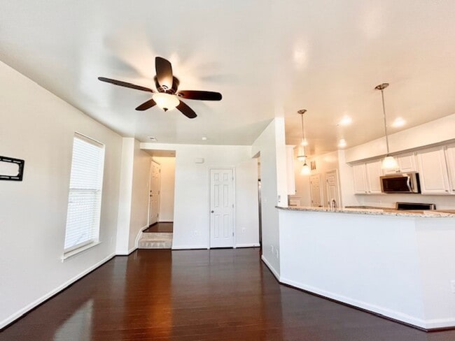 5897 Bella Marie Wy