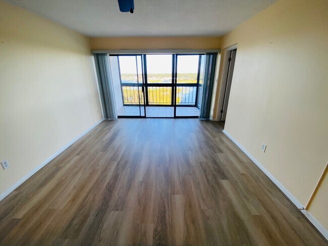 117 Country Club Dr Unit 702