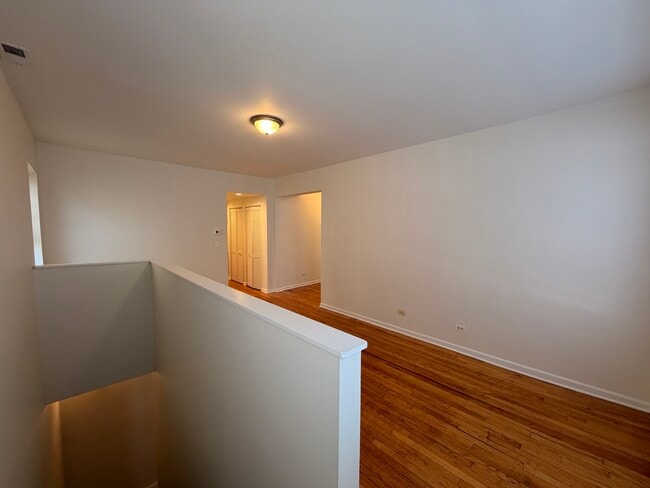 2803 W Lawrence Ave Unit D1N