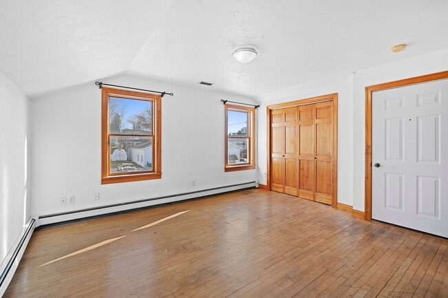 Building Photo - 119 N Wisconsin St Unit 119 N Wisconsin St -  A