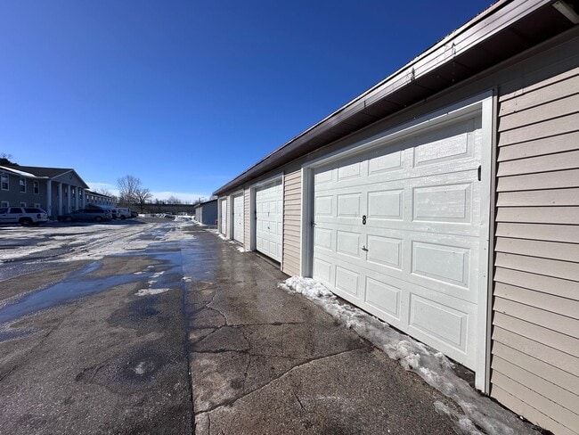 Photo - Noble Estates ||| Unit 3