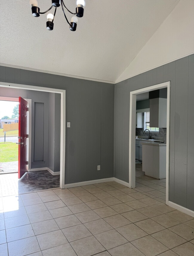Photo - 5096 Breckenwood Dr