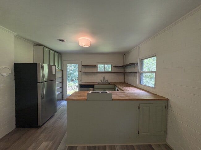 Photo - 85 Harrison St