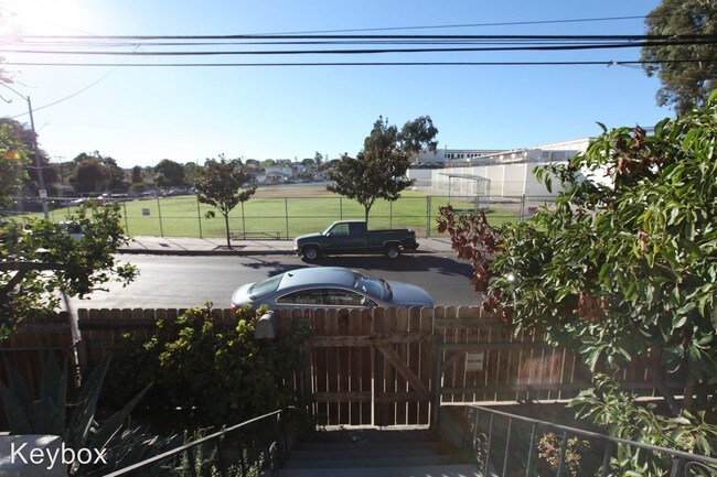 Photo - 640 S Mott St